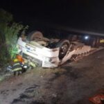 Capotamento de caminhão deixa dois homens mortos na BR-494 em Divinópolis